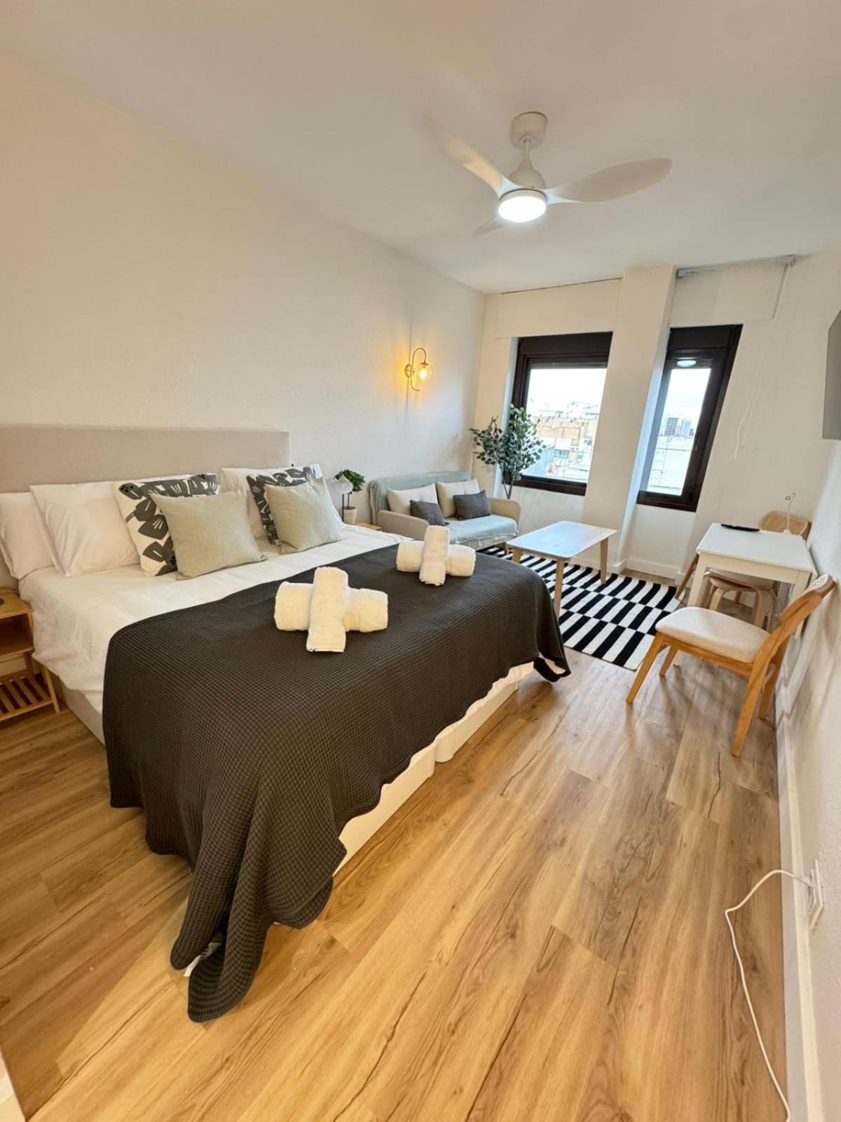Triana Confort Sevilla ภายนอก รูปภาพ